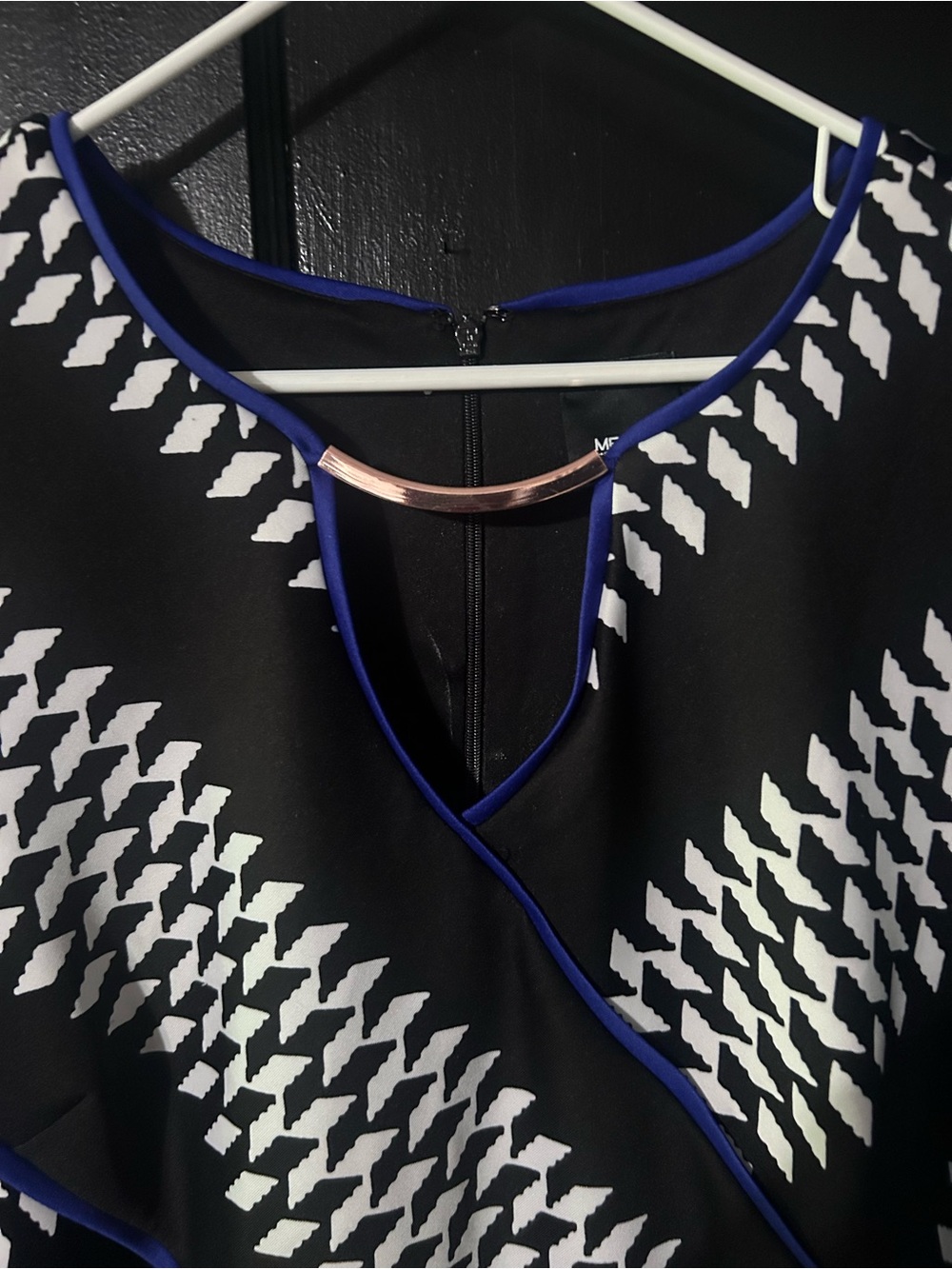 Sleeveless Black & White Geometric Midi Dress with Blue Trim - Picture 3 of 5